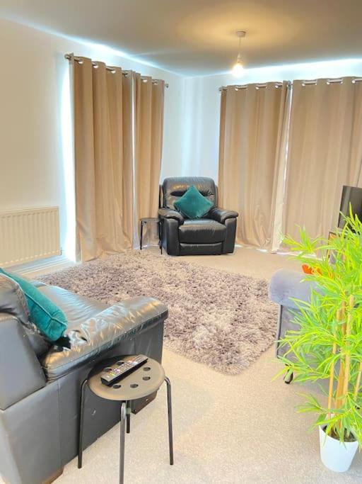 Luxurious And Spacious 2 Bedroom Flat Milton Keynes Exteriér fotografie