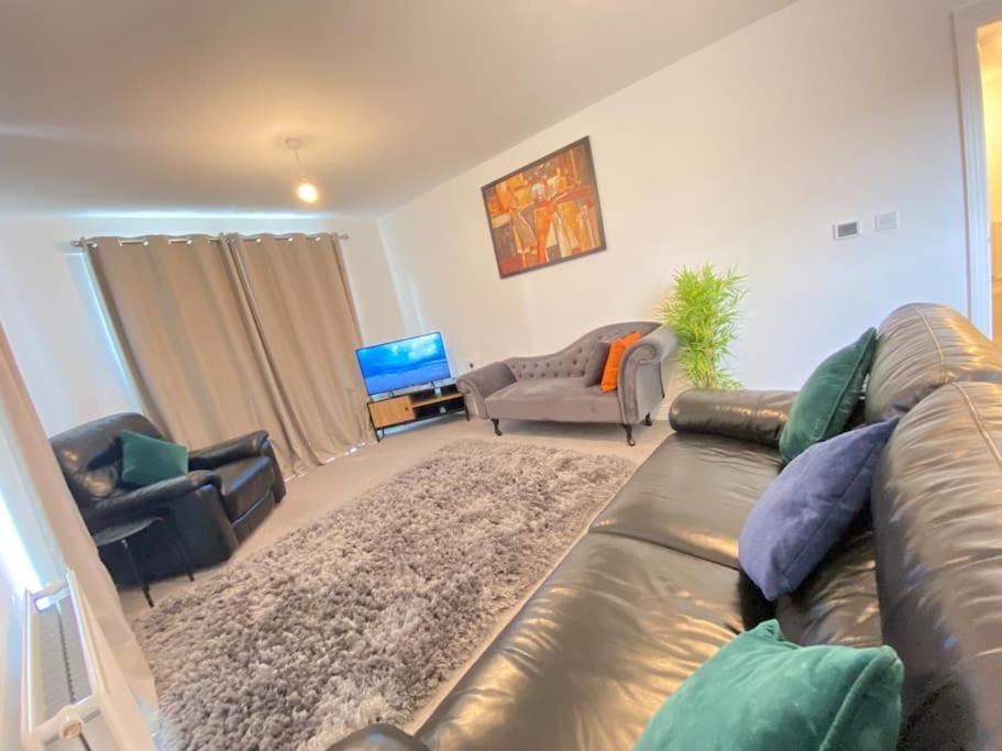 Luxurious And Spacious 2 Bedroom Flat Milton Keynes Exteriér fotografie